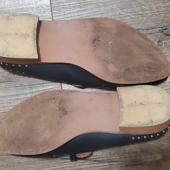 Flats - Picture 2 of 4